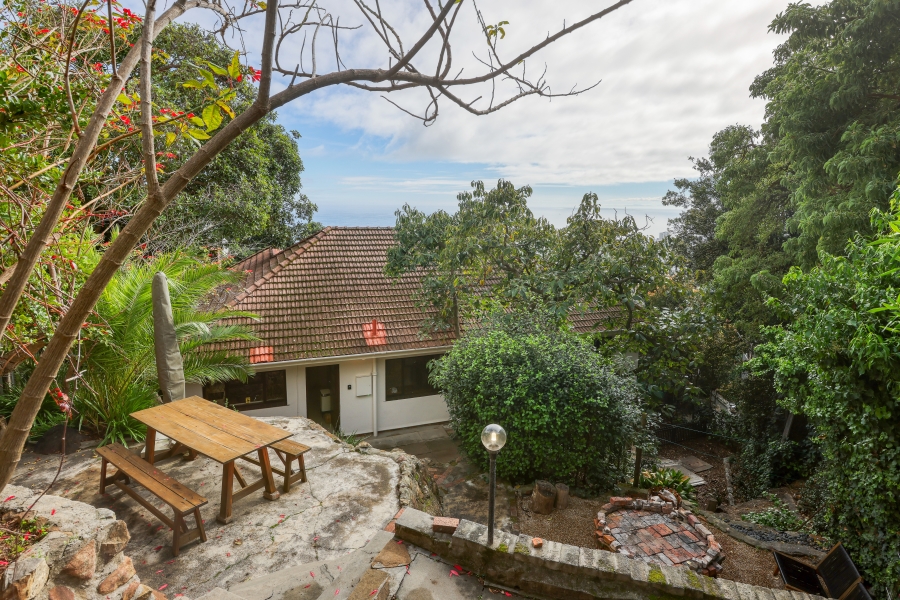 5 Bedroom Property for Sale in Fresnaye Western Cape